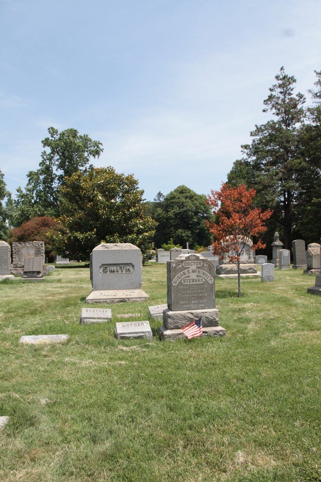 Susan McKinney Steward's tomb, The Green-Wood Cemetery, Brooklyn NY - 02.JPG